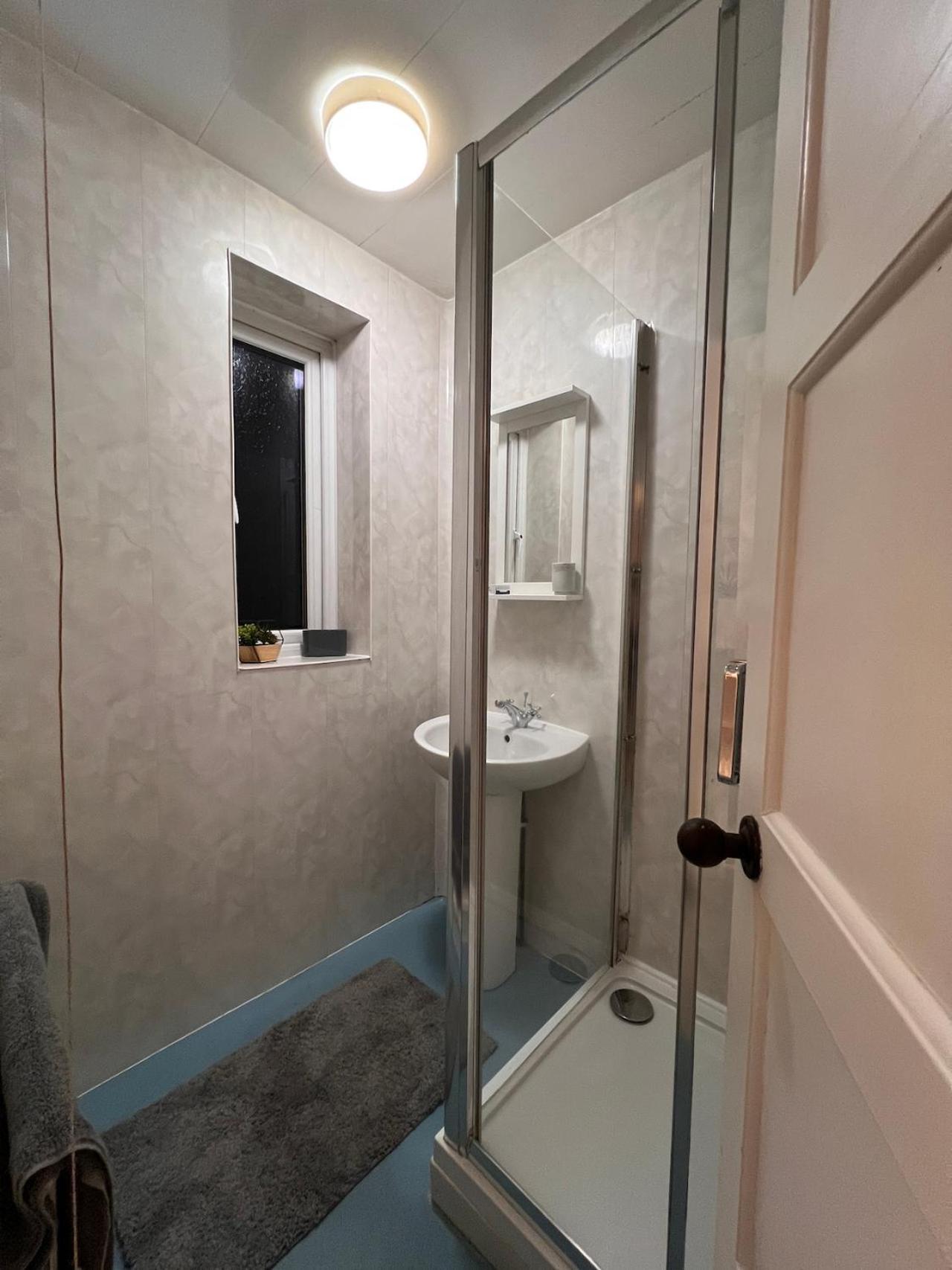 ノリッチ4 Bed Comfy Getawayアパートメント エクステリア 写真